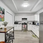 397 A - Beautiful Home In Maimi
